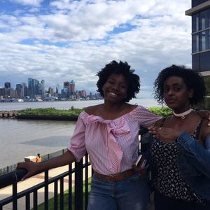 Meet your Posher, Arielle